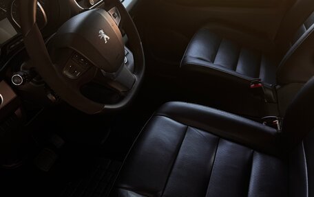 Peugeot Traveller I, 2021 год, 3 150 000 рублей, 23 фотография