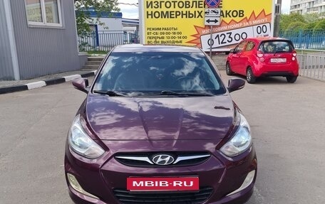 Hyundai Solaris II рестайлинг, 2011 год, 750 000 рублей, 5 фотография