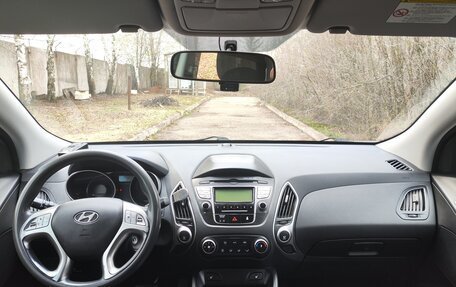 Hyundai ix35 I рестайлинг, 2011 год, 1 300 000 рублей, 12 фотография
