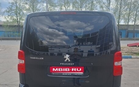 Peugeot Traveller I, 2019 год, 2 800 000 рублей, 3 фотография