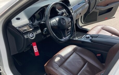 Mercedes-Benz E-Класс, 2011 год, 1 500 000 рублей, 7 фотография
