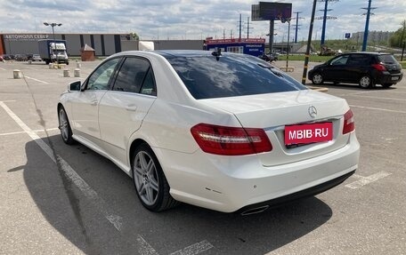 Mercedes-Benz E-Класс, 2011 год, 1 500 000 рублей, 2 фотография