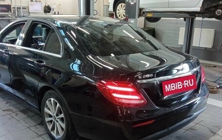 Mercedes-Benz E-Класс, 2019 год, 2 080 000 рублей, 4 фотография