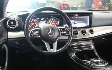Mercedes-Benz E-Класс, 2019 год, 2 080 000 рублей, 5 фотография