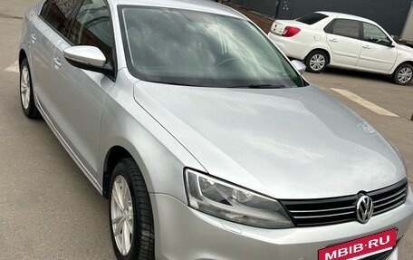 Volkswagen Jetta VI, 2012 год, 1 250 000 рублей, 5 фотография