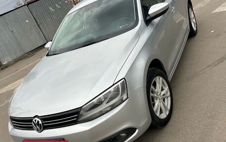 Volkswagen Jetta VI, 2012 год, 1 250 000 рублей, 4 фотография