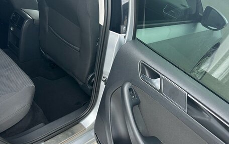 Volkswagen Jetta VI, 2012 год, 1 250 000 рублей, 12 фотография