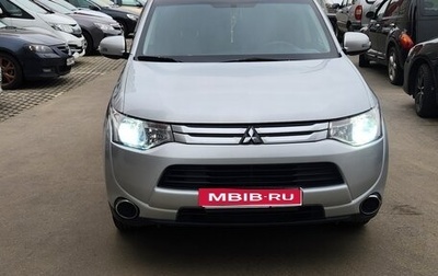 Mitsubishi Outlander III рестайлинг 3, 2014 год, 1 100 000 рублей, 1 фотография
