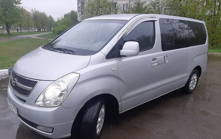 Hyundai Grand Starex Grand Starex I рестайлинг 2, 2008 год, 1 300 000 рублей, 2 фотография