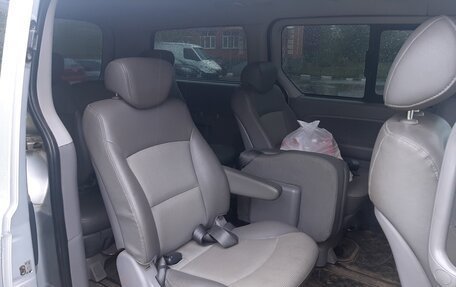 Hyundai Grand Starex Grand Starex I рестайлинг 2, 2008 год, 1 300 000 рублей, 25 фотография
