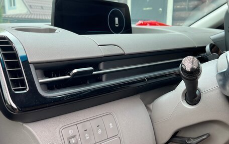 Hyundai Staria, 2021 год, 6 300 000 рублей, 14 фотография
