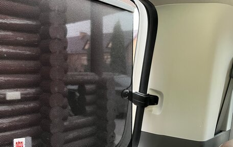 Hyundai Staria, 2021 год, 6 300 000 рублей, 24 фотография