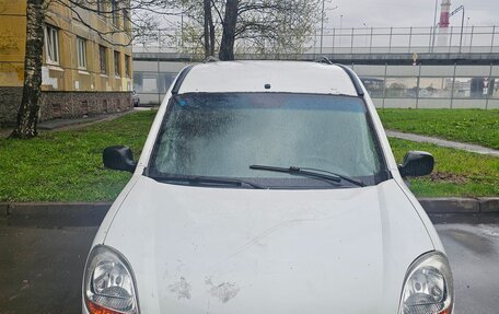 Renault Kangoo II рестайлинг, 2006 год, 330 000 рублей, 5 фотография