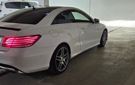 Mercedes-Benz E-Класс, 2013 год, 2 450 000 рублей, 18 фотография