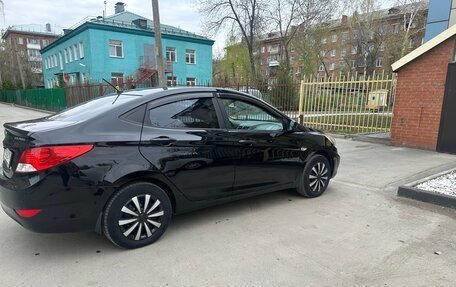 Hyundai Solaris II рестайлинг, 2011 год, 880 000 рублей, 3 фотография