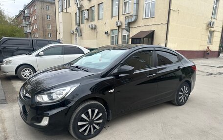 Hyundai Solaris II рестайлинг, 2011 год, 880 000 рублей, 6 фотография