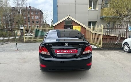 Hyundai Solaris II рестайлинг, 2011 год, 880 000 рублей, 4 фотография