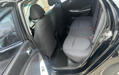 Hyundai Solaris II рестайлинг, 2011 год, 880 000 рублей, 7 фотография