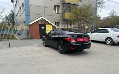 Hyundai Solaris II рестайлинг, 2011 год, 880 000 рублей, 9 фотография