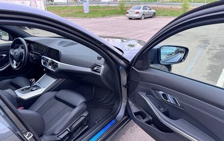 BMW 3 серия, 2020 год, 3 950 000 рублей, 10 фотография