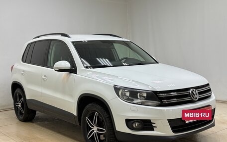 Volkswagen Tiguan I, 2016 год, 1 990 000 рублей, 3 фотография