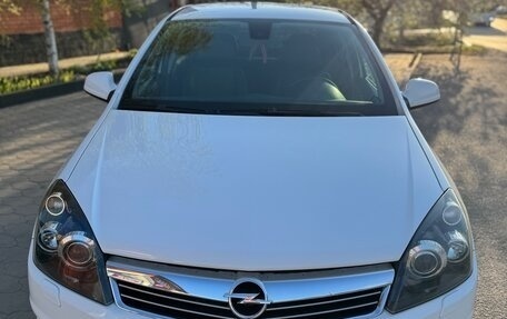 Opel Astra H, 2011 год, 675 000 рублей, 3 фотография