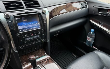 Toyota Camry, 2016 год, 2 300 000 рублей, 4 фотография