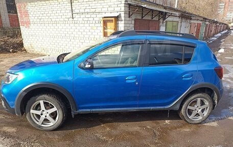Renault Sandero II рестайлинг, 2021 год, 1 299 000 рублей, 3 фотография