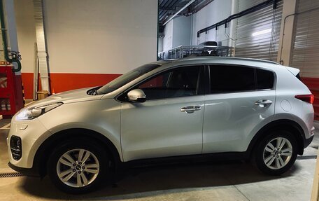 KIA Sportage IV рестайлинг, 2018 год, 2 499 000 рублей, 5 фотография