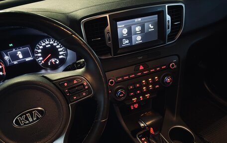 KIA Sportage IV рестайлинг, 2018 год, 2 499 000 рублей, 18 фотография