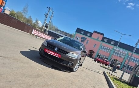Volkswagen Jetta VI, 2013 год, 1 050 000 рублей, 21 фотография
