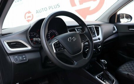 Hyundai Solaris II рестайлинг, 2021 год, 1 690 000 рублей, 8 фотография