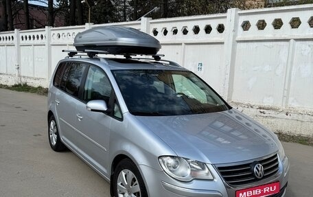 Volkswagen Touran III, 2007 год, 679 999 рублей, 6 фотография