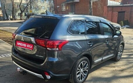 Mitsubishi Outlander III рестайлинг 3, 2018 год, 2 250 000 рублей, 5 фотография