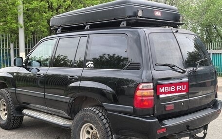 Toyota Land Cruiser 100 рестайлинг 2, 2002 год, 2 300 000 рублей, 15 фотография