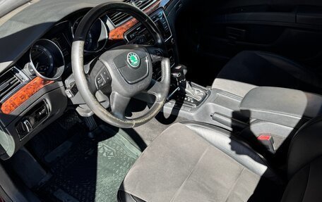 Skoda Superb III рестайлинг, 2011 год, 1 180 000 рублей, 14 фотография
