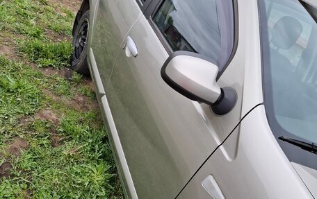 Renault Sandero I, 2014 год, 700 000 рублей, 7 фотография