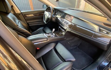 BMW 7 серия, 2011 год, 1 550 000 рублей, 9 фотография