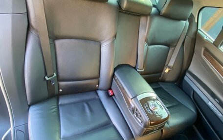 BMW 7 серия, 2011 год, 1 550 000 рублей, 16 фотография