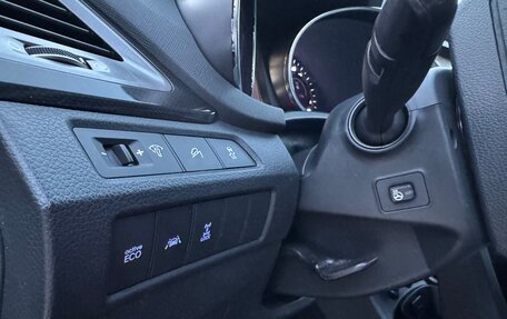 Hyundai Santa Fe III рестайлинг, 2015 год, 1 870 000 рублей, 20 фотография