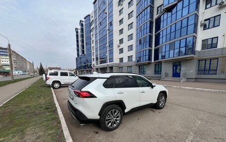 Toyota RAV4, 2021 год, 3 625 000 рублей, 7 фотография