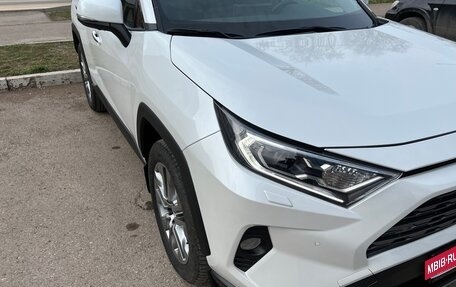 Toyota RAV4, 2021 год, 3 625 000 рублей, 10 фотография