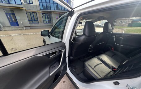 Toyota RAV4, 2021 год, 3 625 000 рублей, 28 фотография