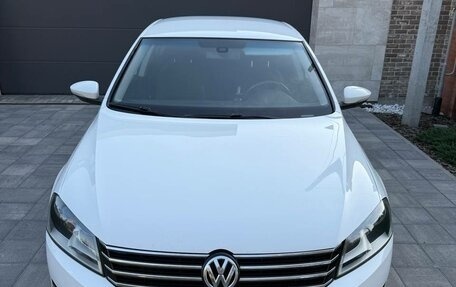 Volkswagen Passat B7, 2012 год, 1 355 000 рублей, 3 фотография