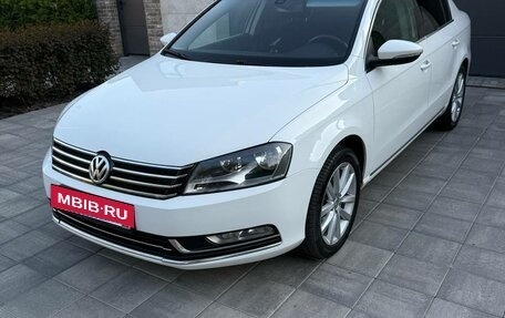 Volkswagen Passat B7, 2012 год, 1 355 000 рублей, 13 фотография