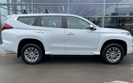 Mitsubishi Pajero Sport III рестайлинг, 2020 год, 3 399 000 рублей, 3 фотография