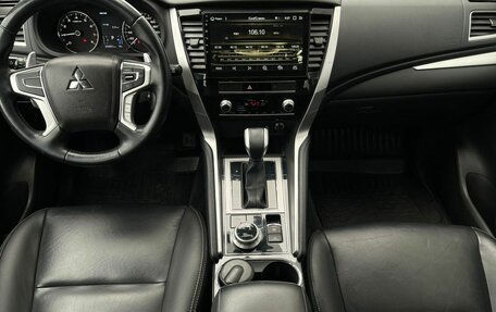Mitsubishi Pajero Sport III рестайлинг, 2020 год, 3 399 000 рублей, 16 фотография