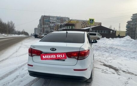KIA Rio III рестайлинг, 2015 год, 750 000 рублей, 4 фотография