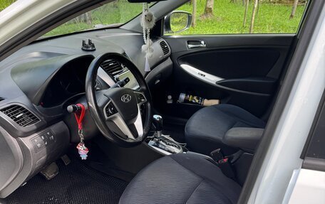 Hyundai Solaris II рестайлинг, 2013 год, 950 000 рублей, 9 фотография