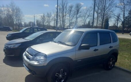 Chevrolet Niva I рестайлинг, 2013 год, 450 000 рублей, 11 фотография